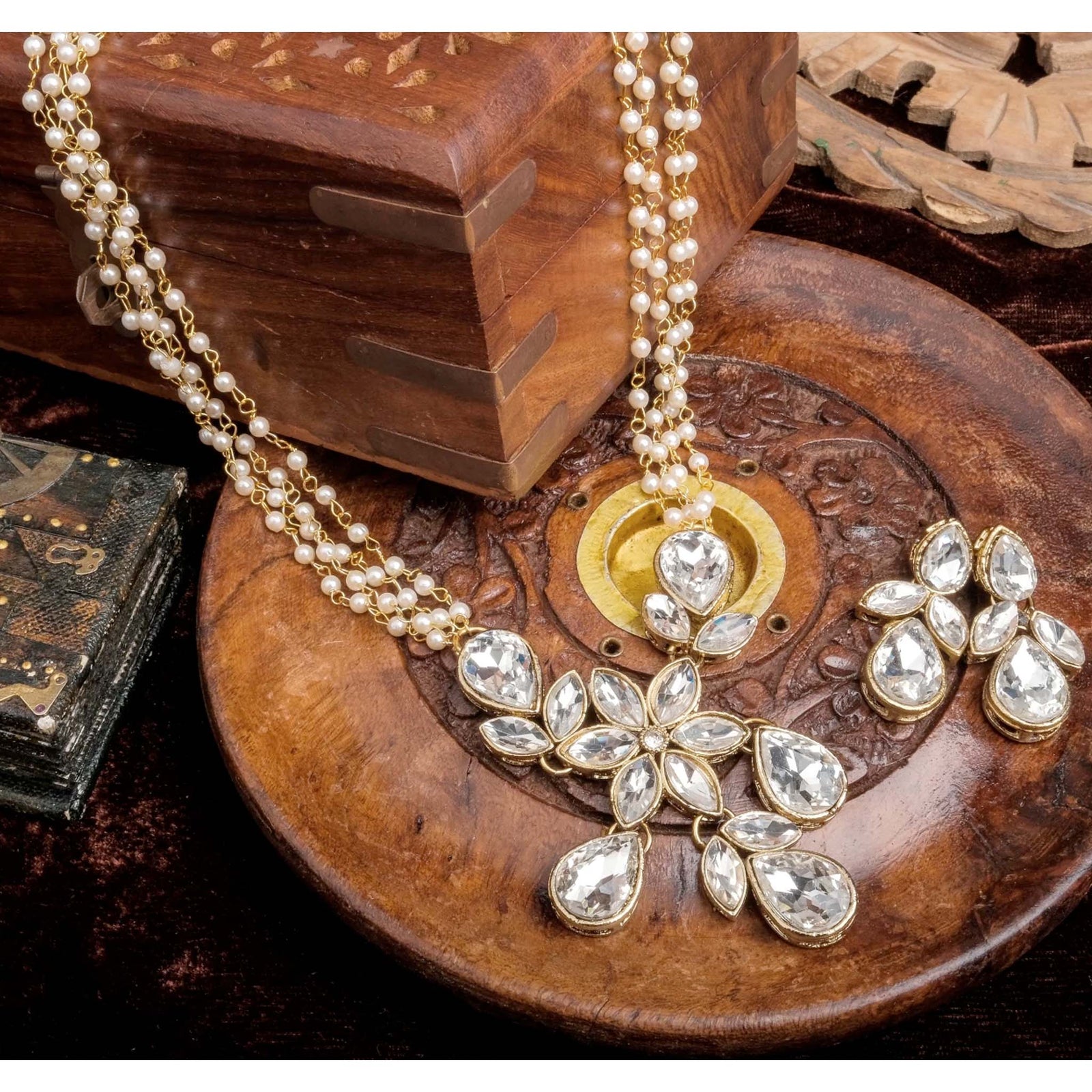 Pearl Chain with Dimond Necklace Alloy Gold-plated Jewel Set ClothsVilla