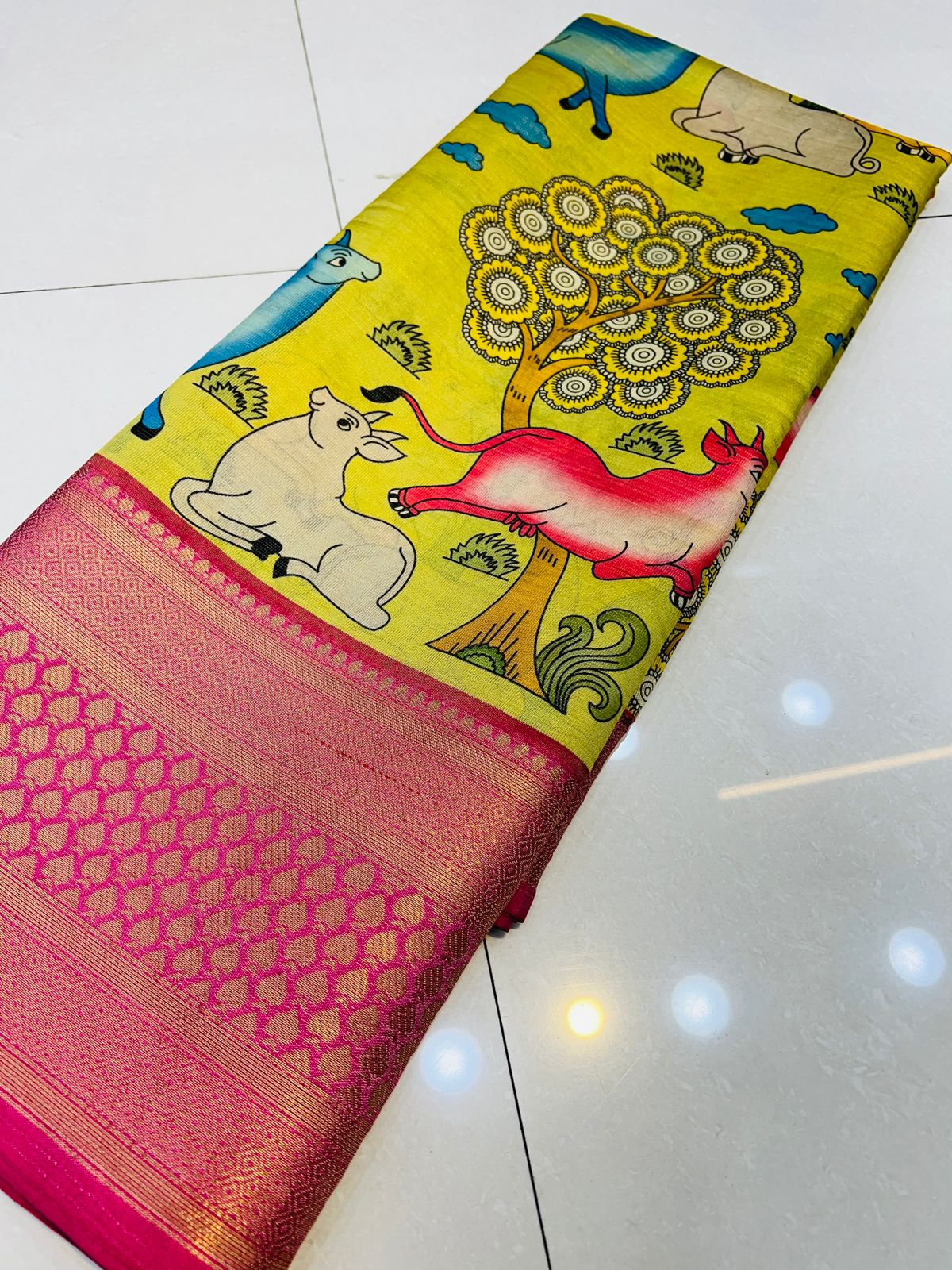 Alluring Beige Kalamkari Printed Saree With Adoring Blouse Piece Policona-Kanjivaram Silk
