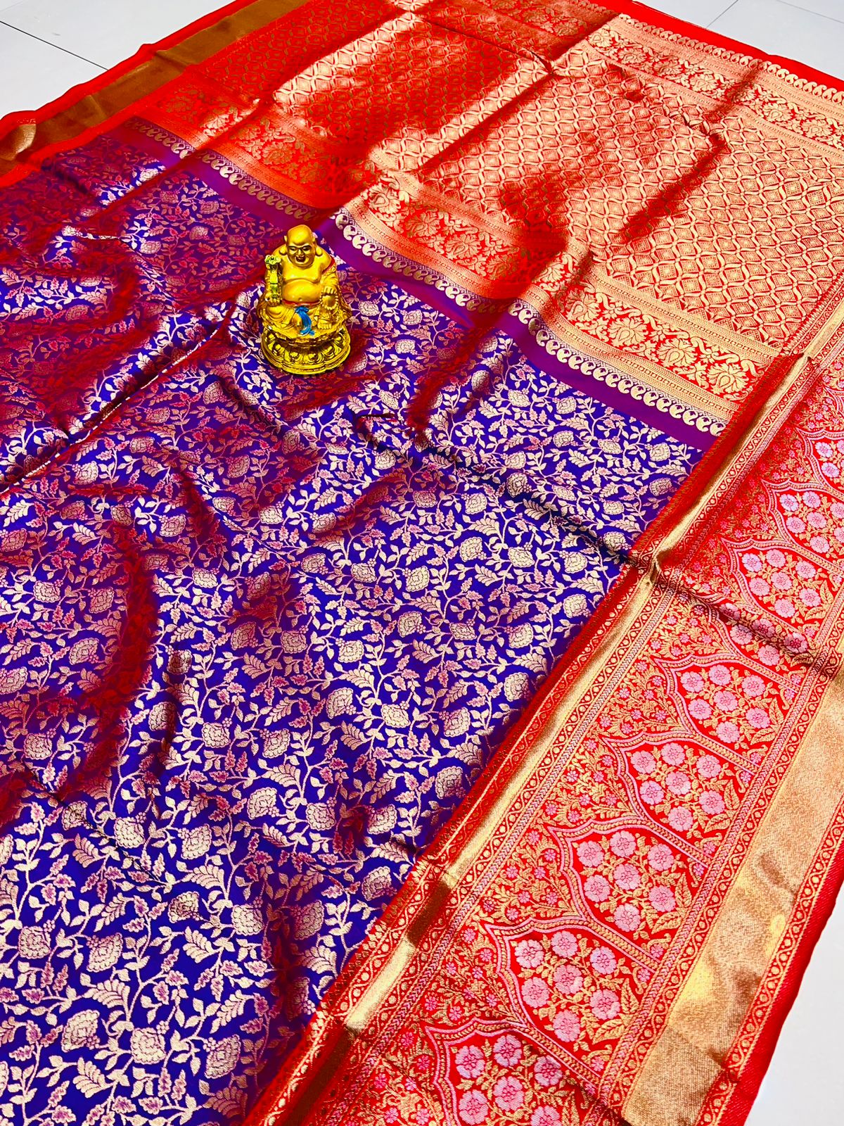 Groovy Royal Blue Kanjivaram Silk Saree With Ephemeral Blouse Piece Policona-Kanjivaram Silk Main image