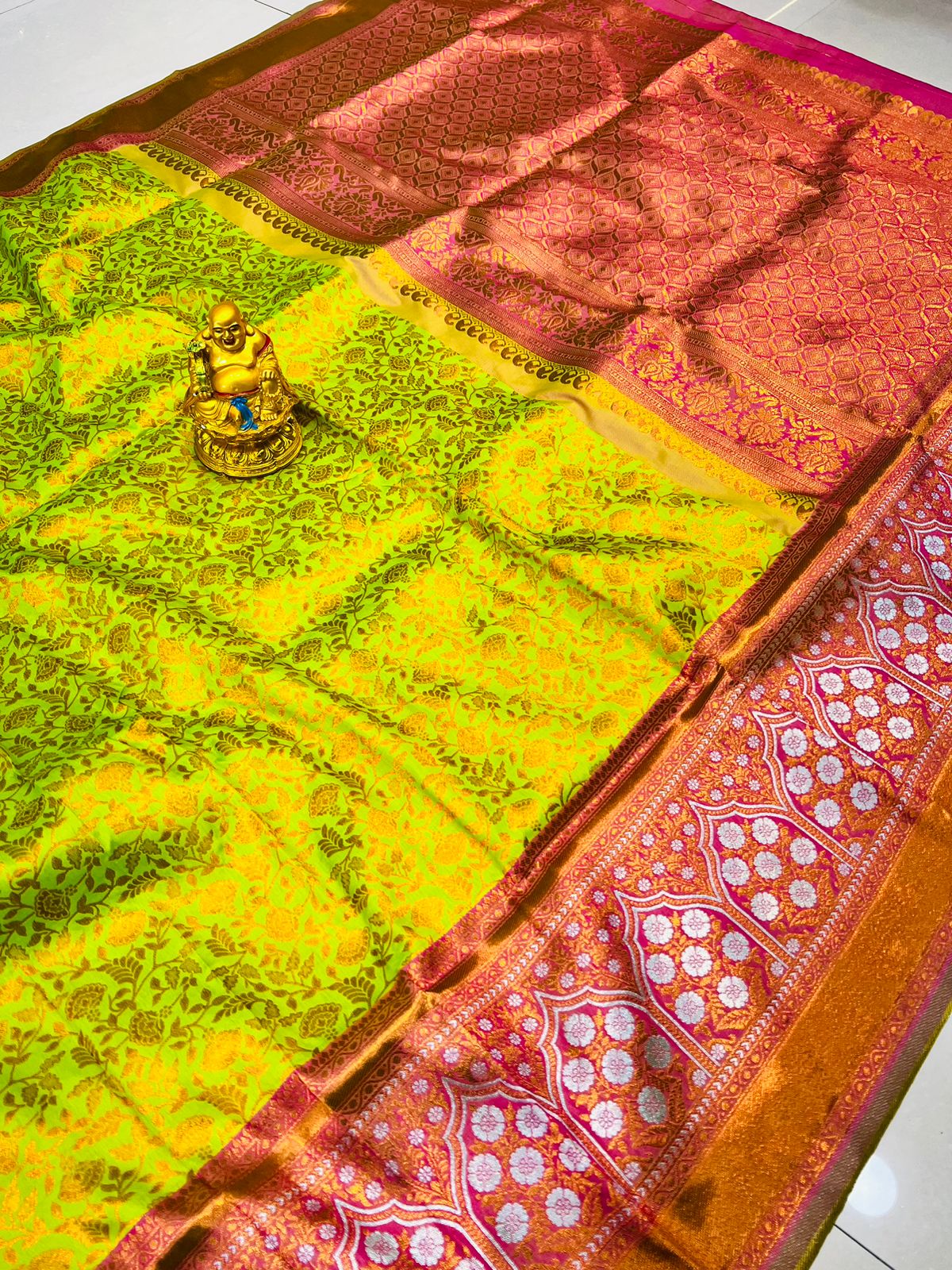 Deserving Perrot Kanjivaram Silk Saree With Evanescent Blouse Piece Policona-Kanjivaram Silk Main image
