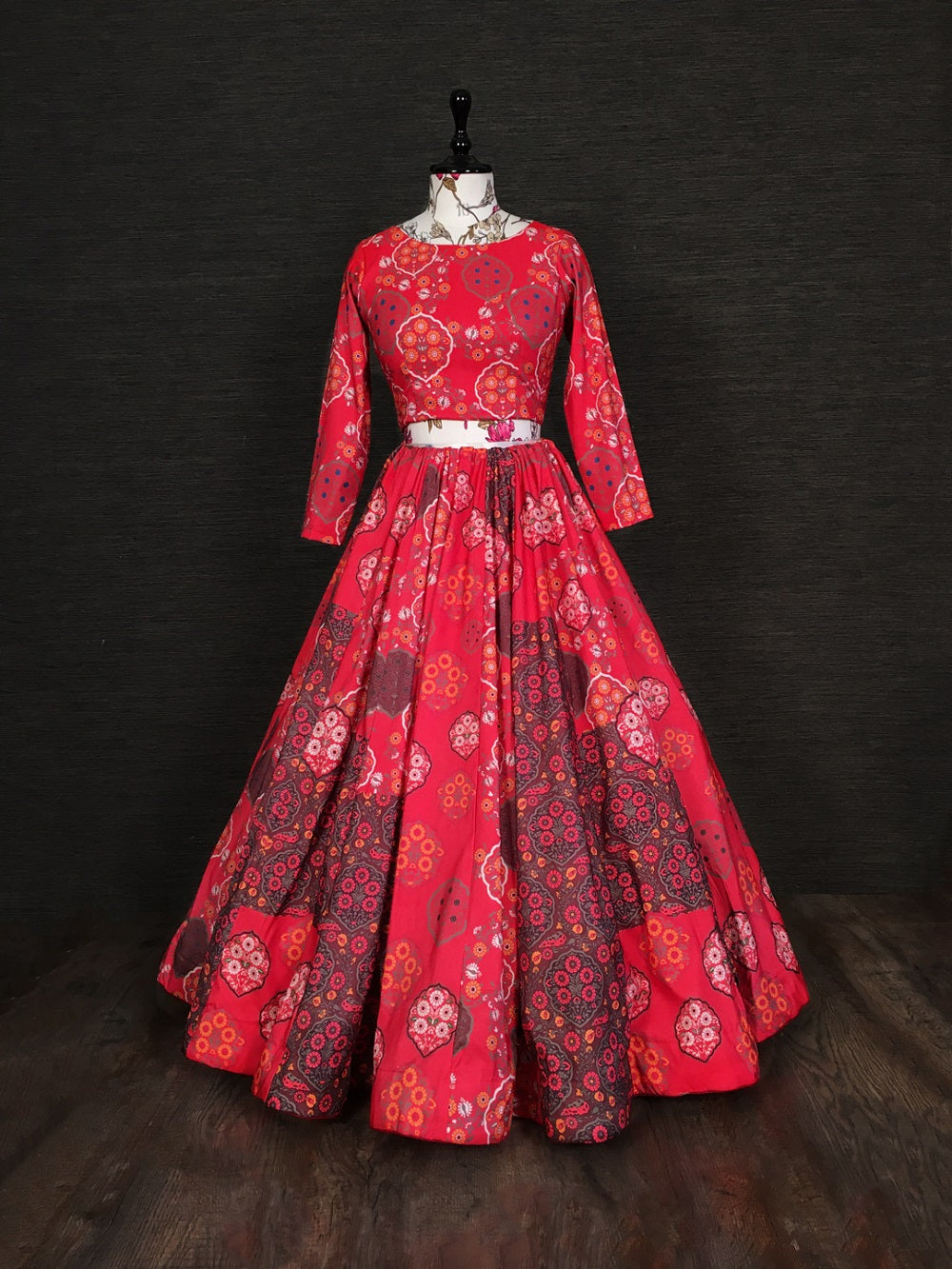 Red Color Vaishali Silk Lehengha Choli With Muslin Silk Dupatta Clothsvilla