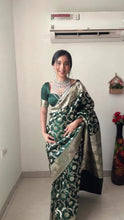 Load image into Gallery viewer, Sizzling 1-Minute Ready To Wear Green Soft Silk Saree RTW
