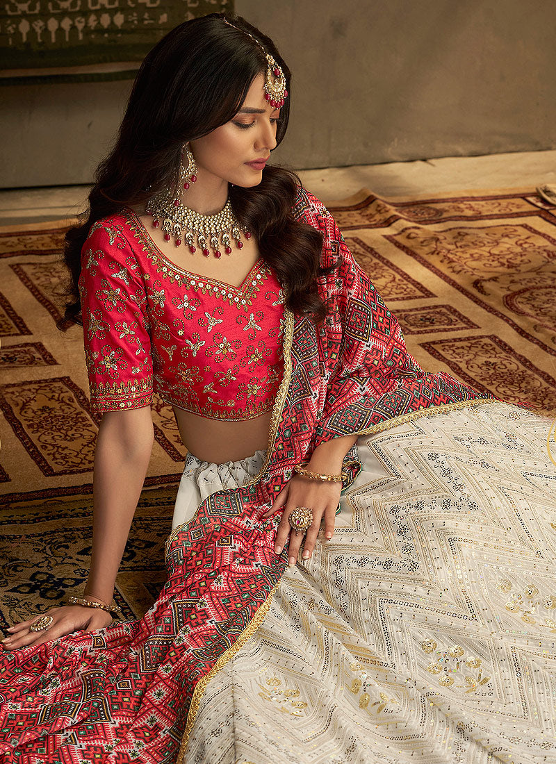 WHITE & RED WOMEN LEHENGA CHOLI BLOUSE EMBROIDERY SKIRT INDIAN PAKISTANI  DRESS | eBay