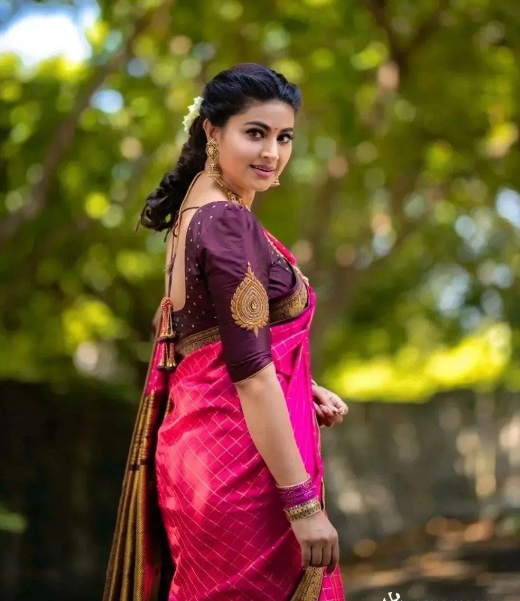 Admirable Pink Soft Silk Saree With Artistic Blouse Piece Shriji