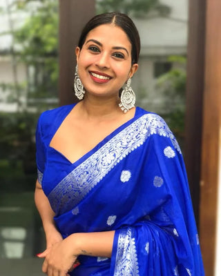 Intricate Royal Blue Soft Silk Saree With Incomparable Blouse Piece Shriji