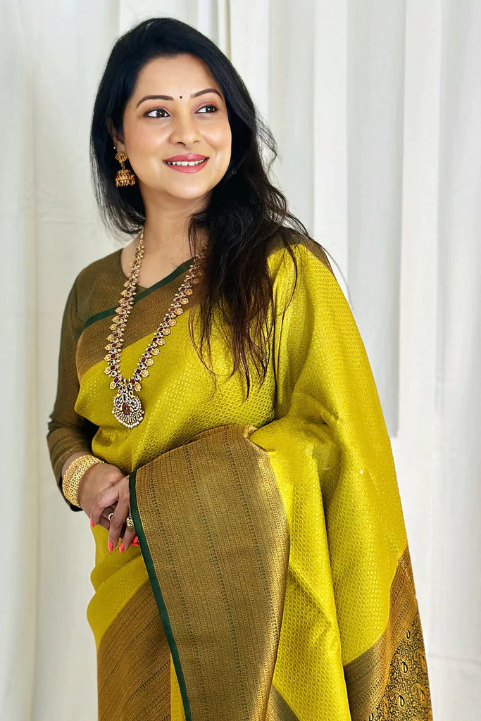 Snazzy Lemon Soft Silk Saree With Inspiring Blouse Piece Shriji