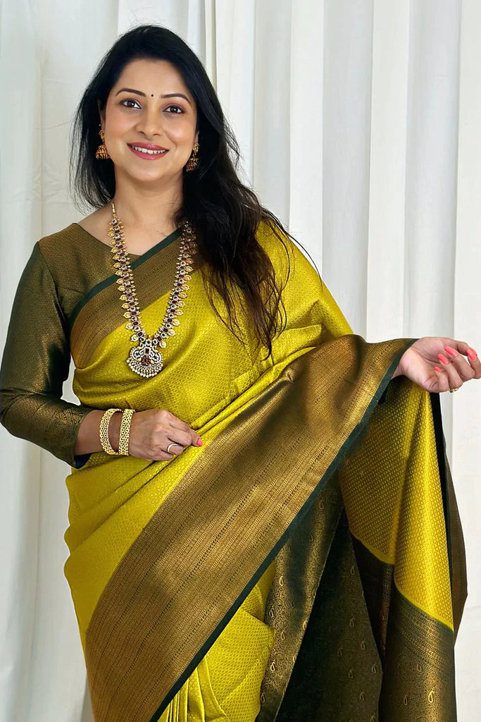 Snazzy Lemon Soft Silk Saree With Inspiring Blouse Piece Shriji