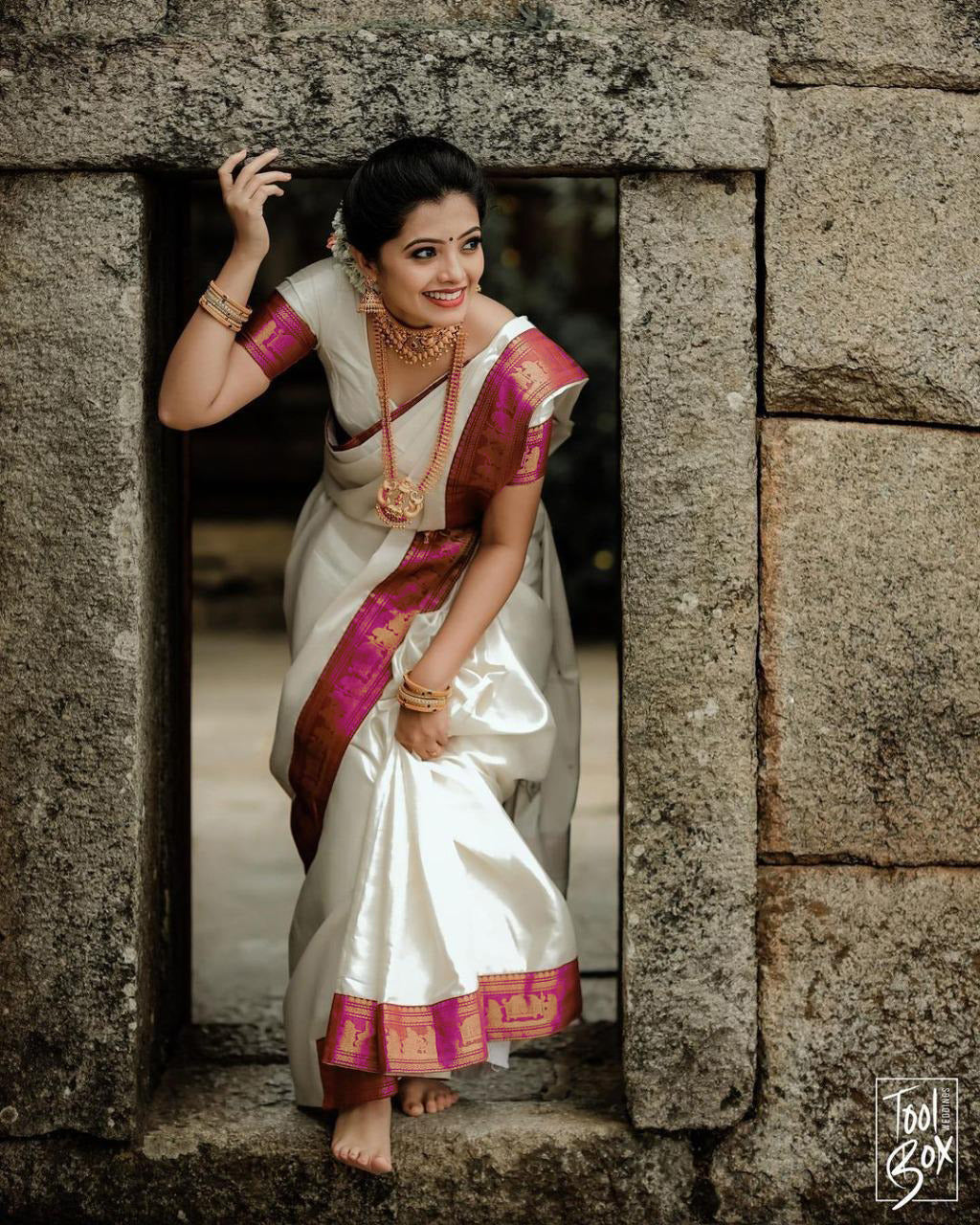 Demanding White Soft Silk Saree With Girlish Blouse Piece Shriji