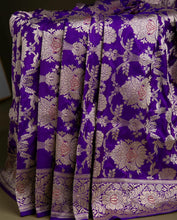 Load image into Gallery viewer, Prominent Purple Soft Banarasi Silk Saree With Pretty Blouse Piece Shriji