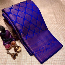 Load image into Gallery viewer, Lissome Royal Blue Soft Silk Saree With Sumptuous Blouse Piece Shriji