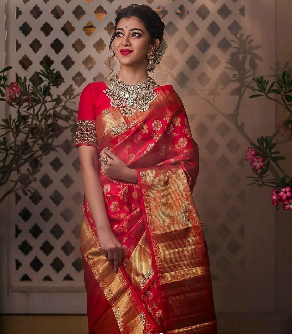 Tremendous Red Soft Banarasi Silk Saree With Stunner Blouse Piece Shriji