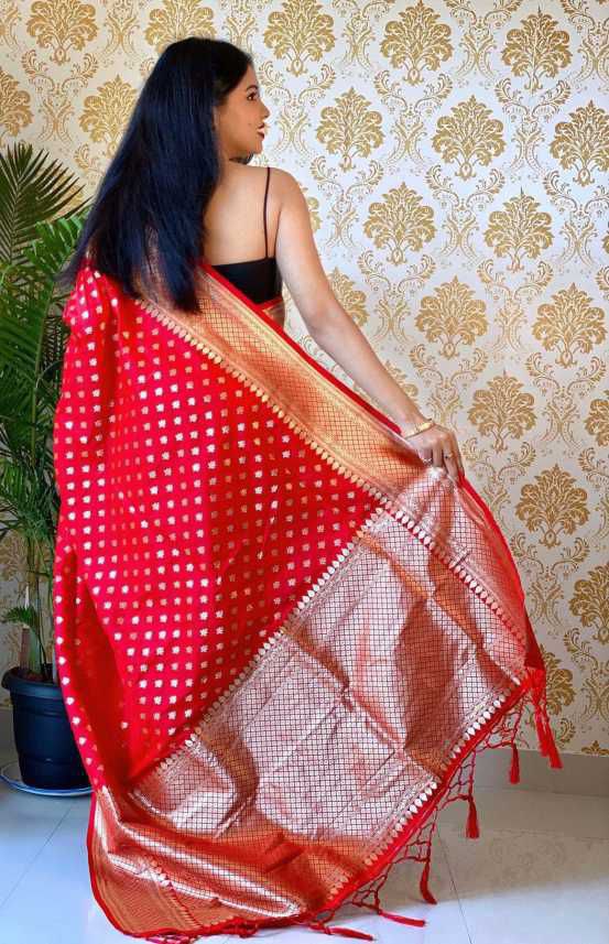 Confounding Red Soft Banarasi Silk Saree With Glowing Blouse Piece Shriji