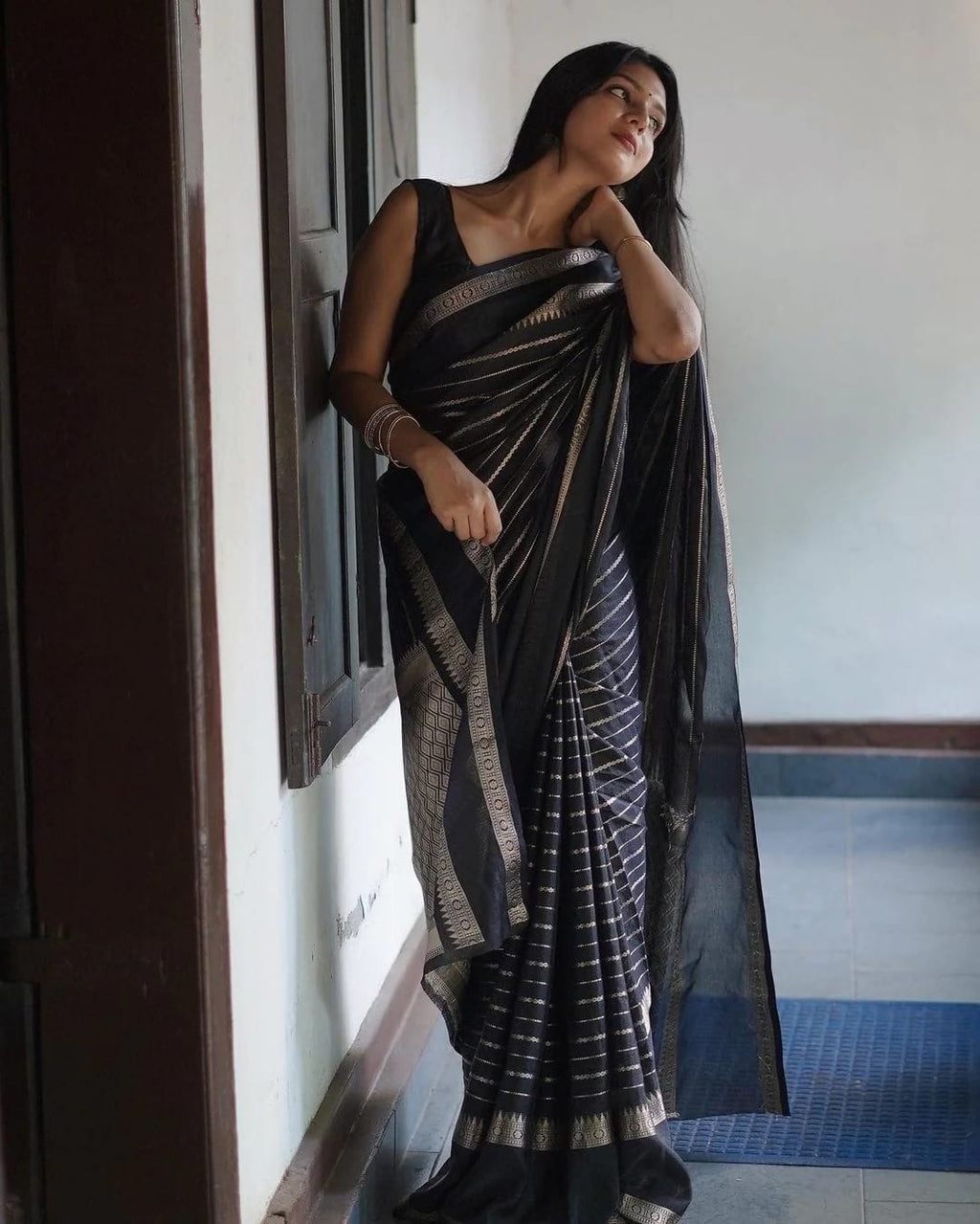 Glittering Black Soft Banarasi Silk Saree With Flattering Blouse Piece Shriji