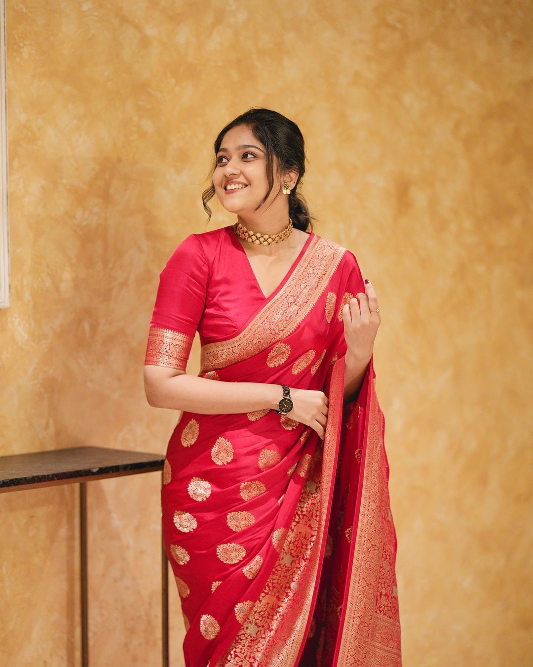 Engrossing Red Soft Silk Saree With Classic Blouse Piece Shriji