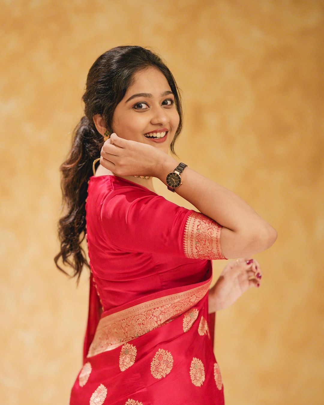 Engrossing Red Soft Silk Saree With Classic Blouse Piece Shriji