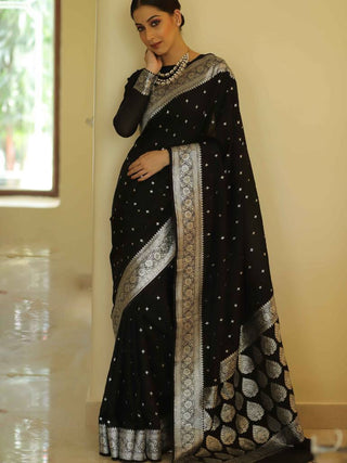 Fugacious Black Cotton Silk Saree With Sizzling Blouse Piece Shriji