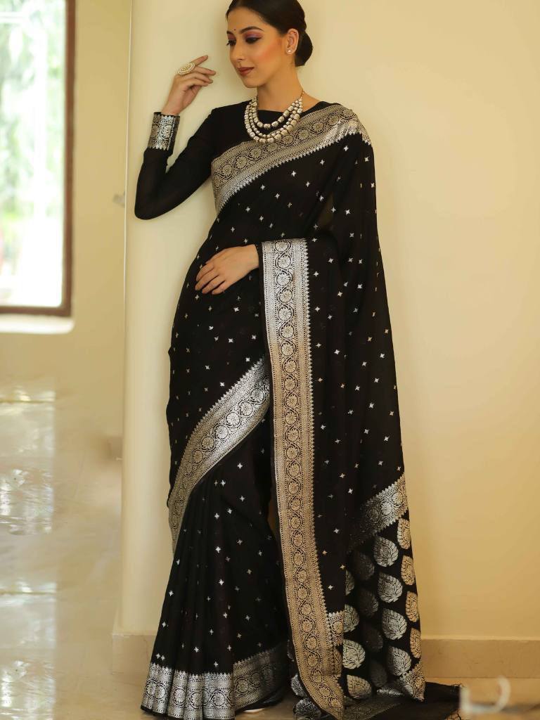 Fugacious Black Cotton Silk Saree With Sizzling Blouse Piece Shriji