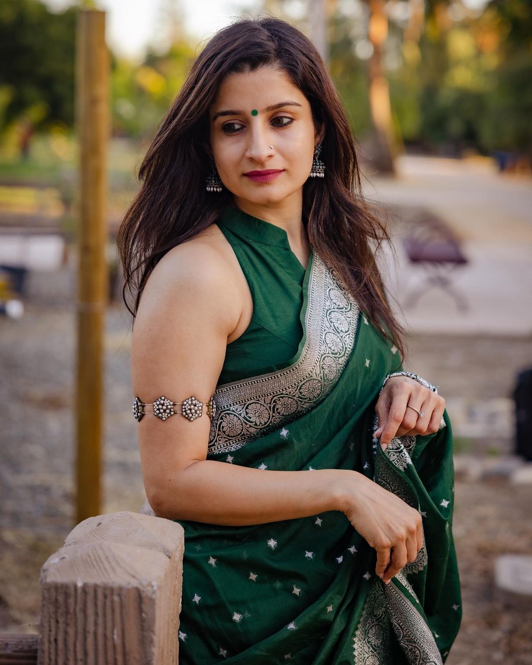 Moiety Green Cotton Silk Saree With Sensational Blouse Piece Shriji