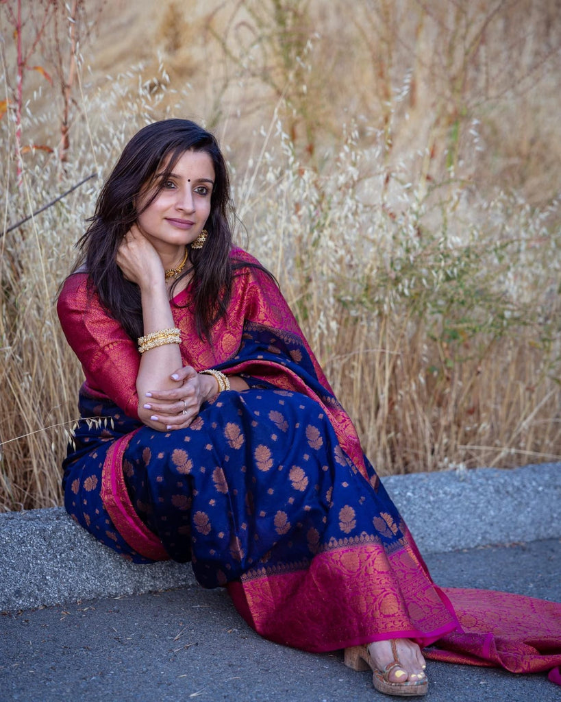 Hypnotic Blue Soft Silk Saree With Comely Blouse Piece Shriji