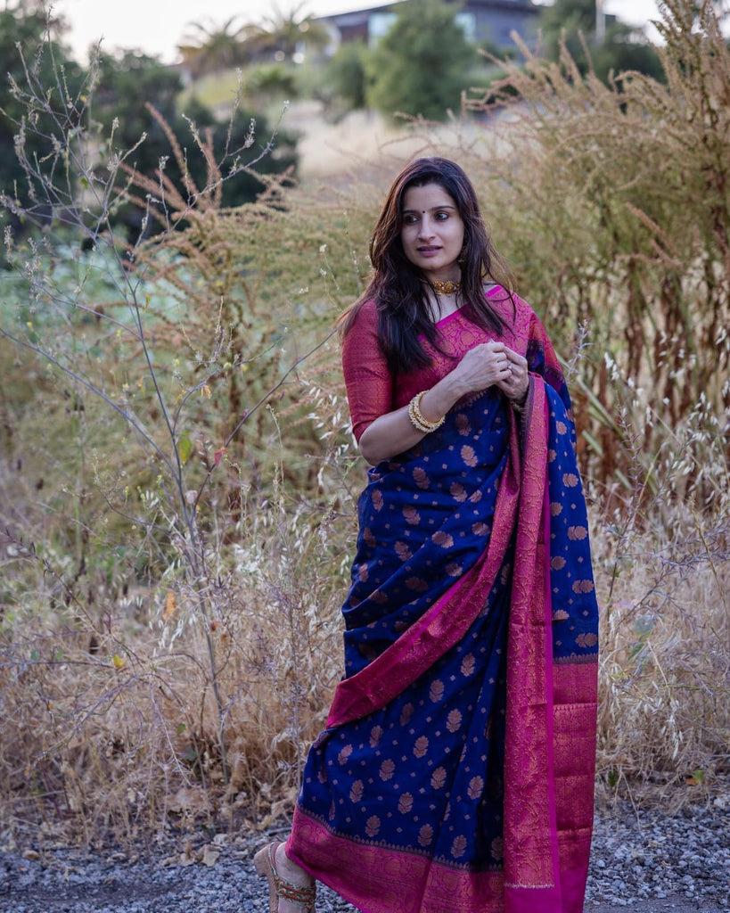 Hypnotic Blue Soft Silk Saree With Comely Blouse Piece Shriji