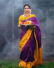 Load image into Gallery viewer, Prominent Purple Soft Silk Saree With Chatoyant Blouse Piece Shriji