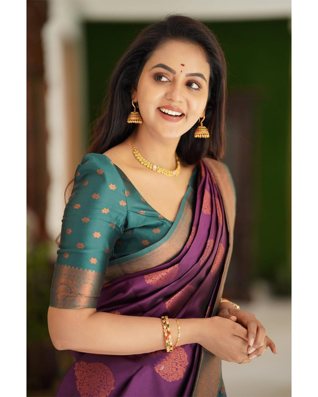 Gratifying Purple Soft Silk Saree With Snazzy Blouse Piece Shriji