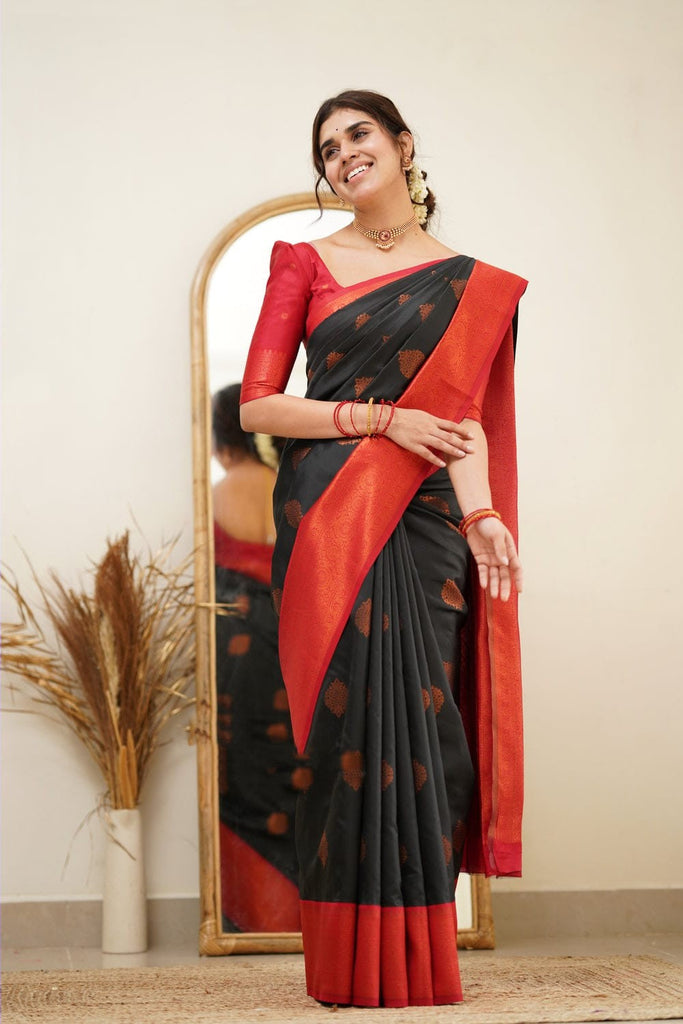 Buy cosfic Woven Kanjivaram Pure Silk White Sarees Online @ Best Price In  India | Flipkart.com