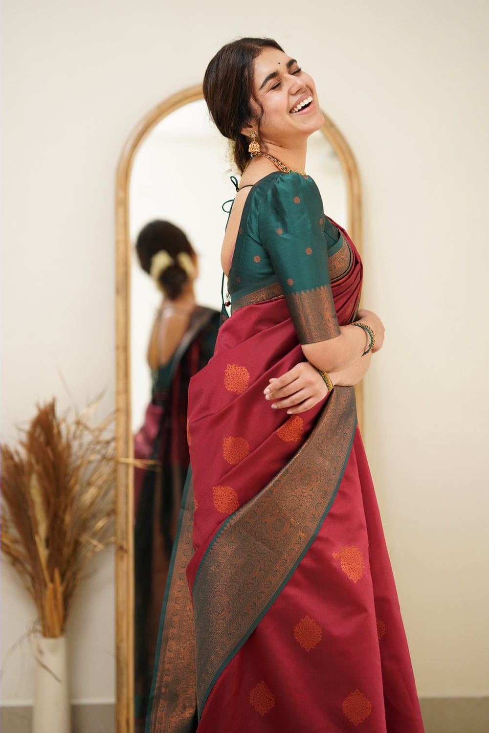 Fragrant Maroon Soft Silk Saree with Exuberant Blouse Piece Shriji