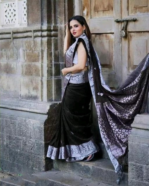 Desirable Black Soft Banarasi Silk Saree With Attractive Blouse Piece Shriji