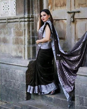 Load image into Gallery viewer, Desirable Black Soft Banarasi Silk Saree With Attractive Blouse Piece Shriji