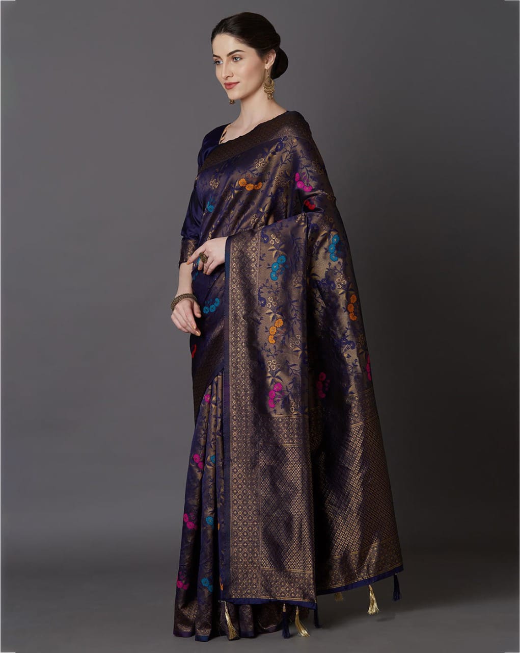 Brood Navy Blue Soft Banarasi Silk Saree With Intricate Blouse Piece Shriji