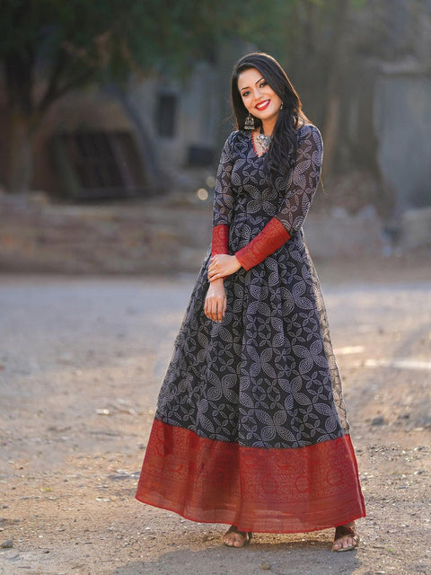 Black Color Printed And Weaving Border soft Cotton Gown Clothsvilla Main image