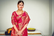 Load image into Gallery viewer, Striking Dark Pink Zari Woven Banarasi Silk Light Weight Saree ClothsVilla