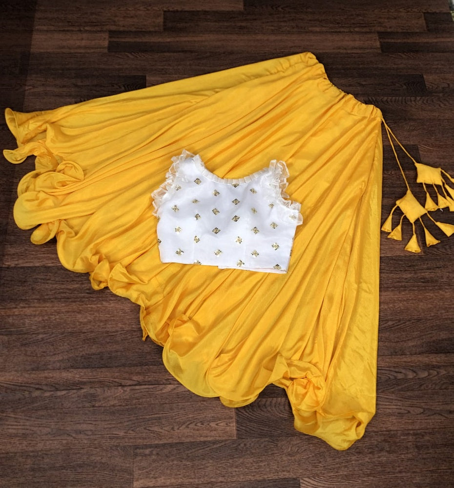Party Wear Yellow Color Sleeveless Lehenga With Blouse