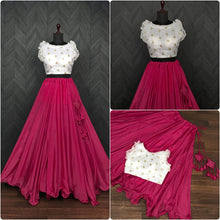 Load image into Gallery viewer, Party Wear Pink Color Sleeveless Lehenga With Blouse