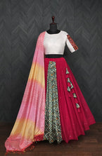 Load image into Gallery viewer, Wonderful Pink Lehenga Choli With Leheriya Print Dupatta