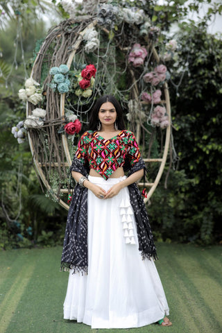 Plan White Lehenga With Beautiful Pattern Blouse