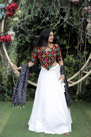 Plan White Lehenga With Beautiful Pattern Blouse