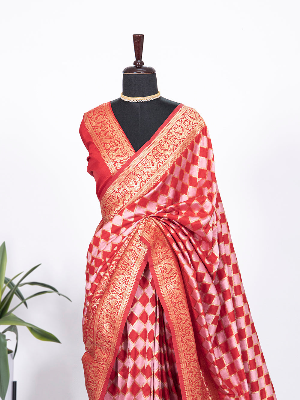 Red Color Weaving Zari Work Jacquard Silk Saree Clothsvilla