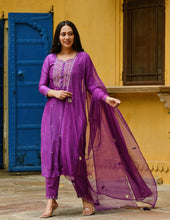 Load image into Gallery viewer, Beautiful Purple Color Embroidered Salwar Suit Clothsvilla