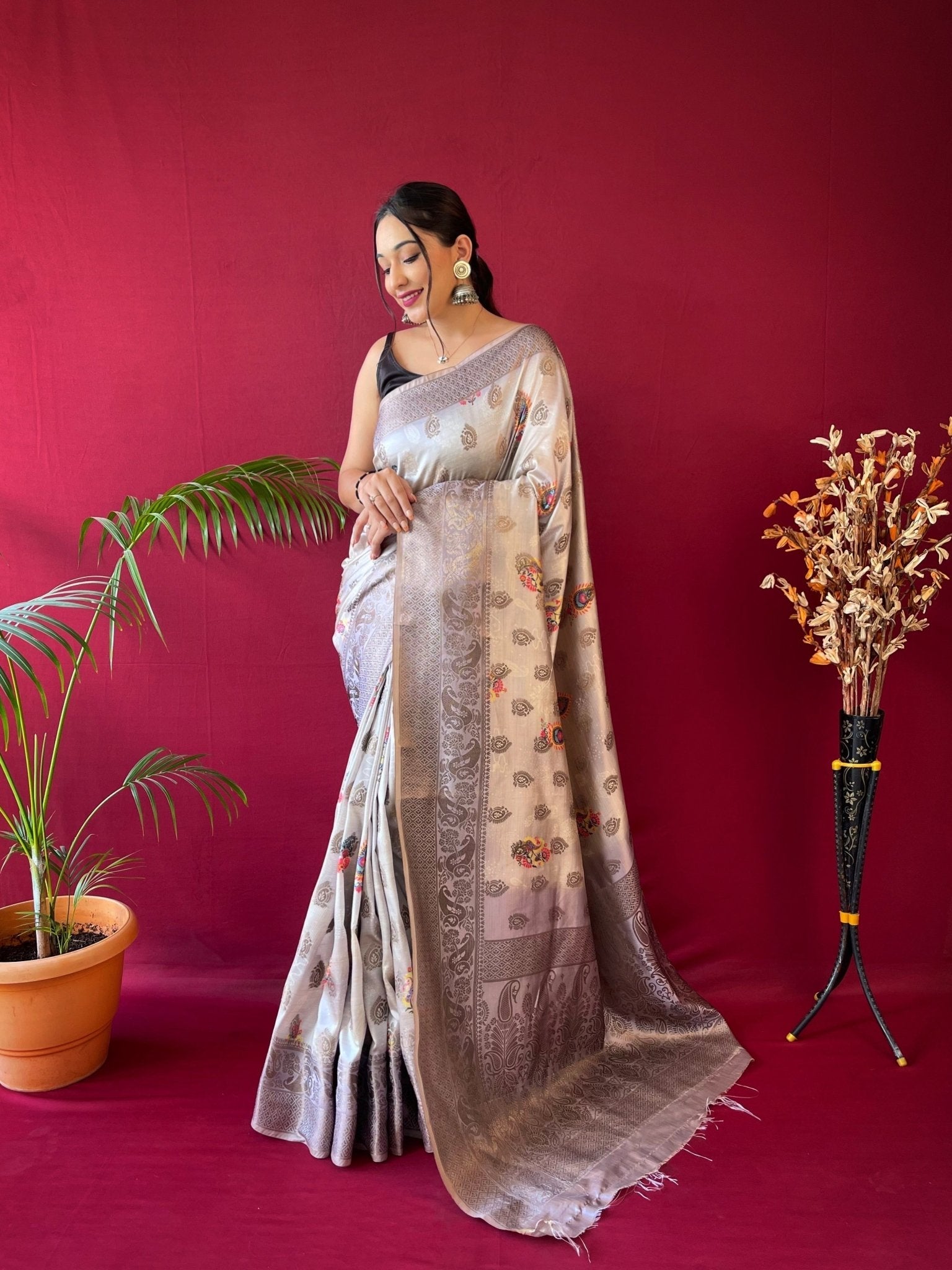 Kesariya Soft Silk Floral Printed Woven Saree Foggy Grey Clothsvilla Main image