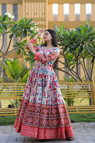 Kalamkari Print White With Red Classic Gown