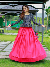 Load image into Gallery viewer, Pink Color Pure Cotton Co-ord Set Lehenga Choli Clothsvilla