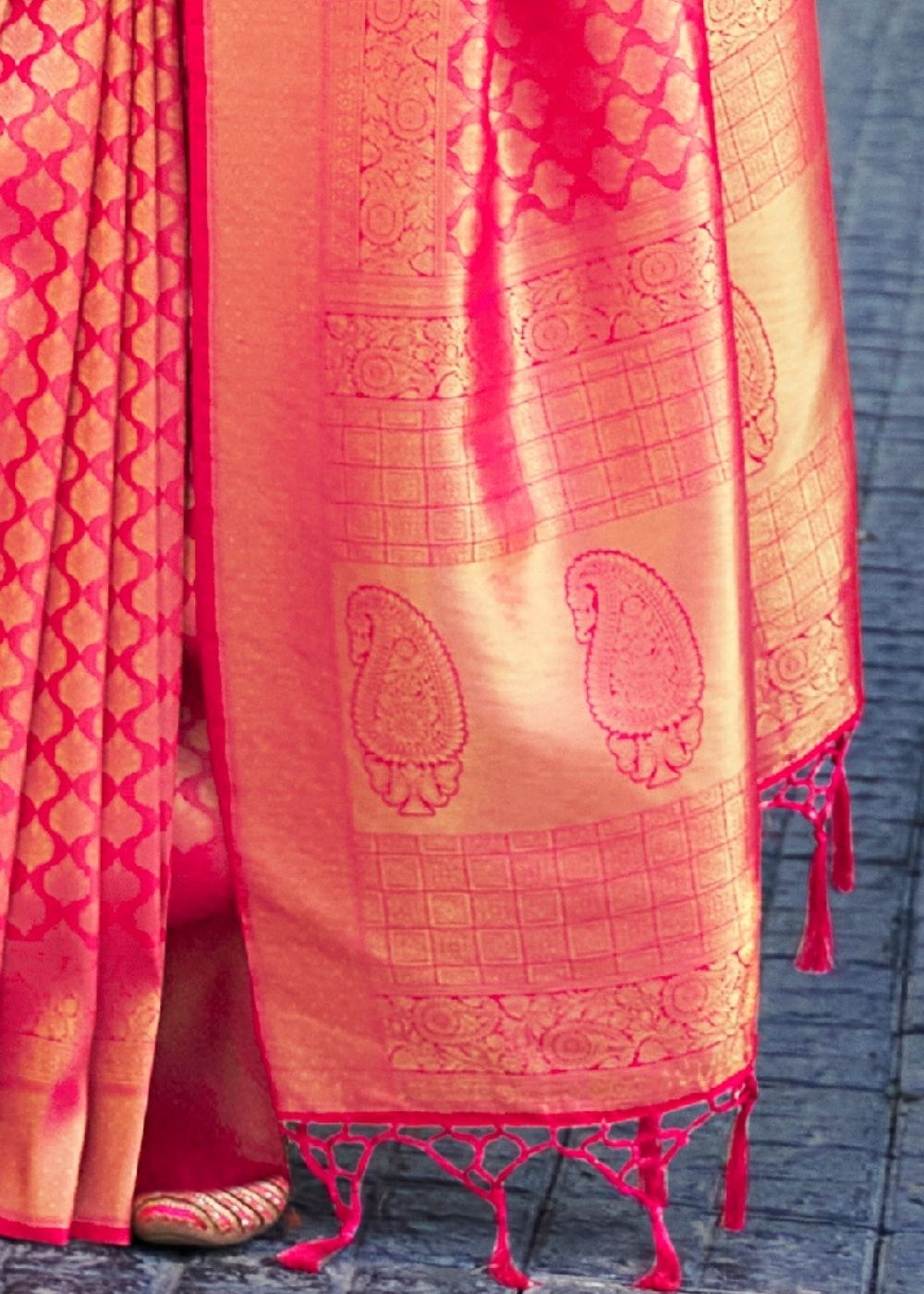 Hot Pink Handloom Weave Kanjivaram Silk Saree Clothsvilla