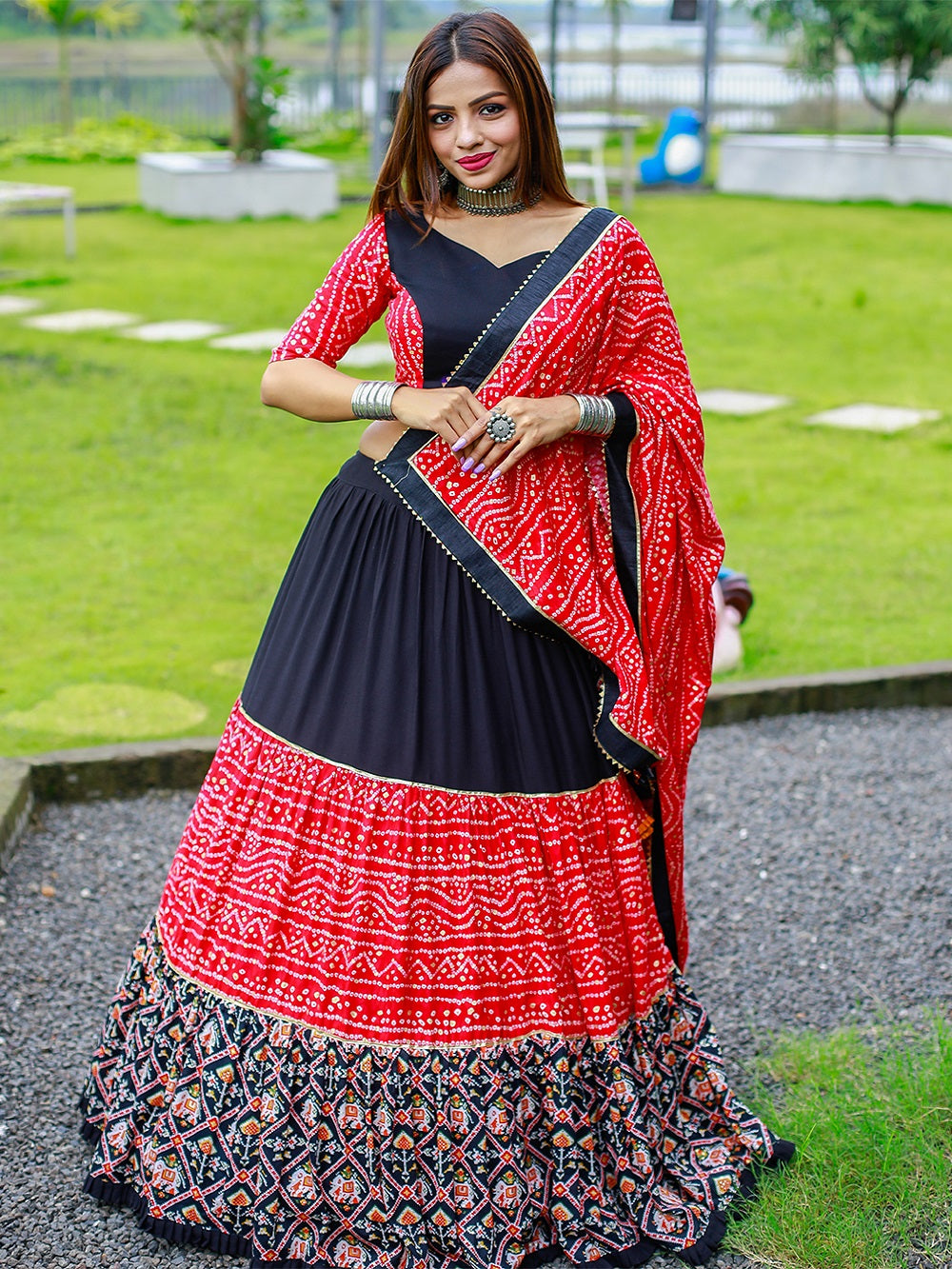 Red Color Chaniya Choli For This 2022 Navratri Season Clothsvilla Main image